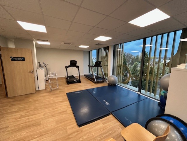Espace cardio et tapis de sol de la salle APA